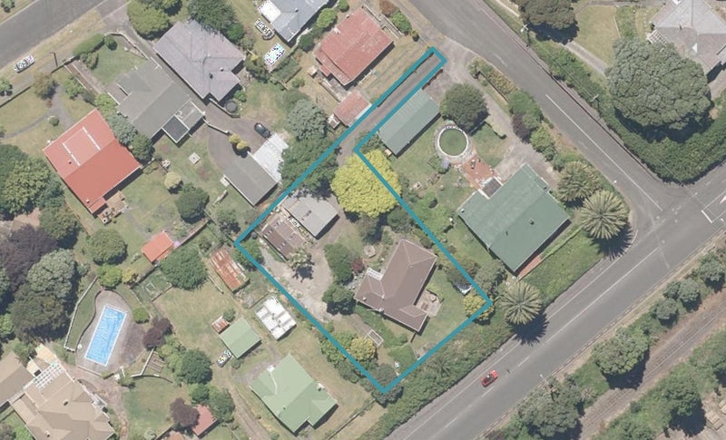1A Carlton Avenue, Gonville, Whanganui - Carousel 1