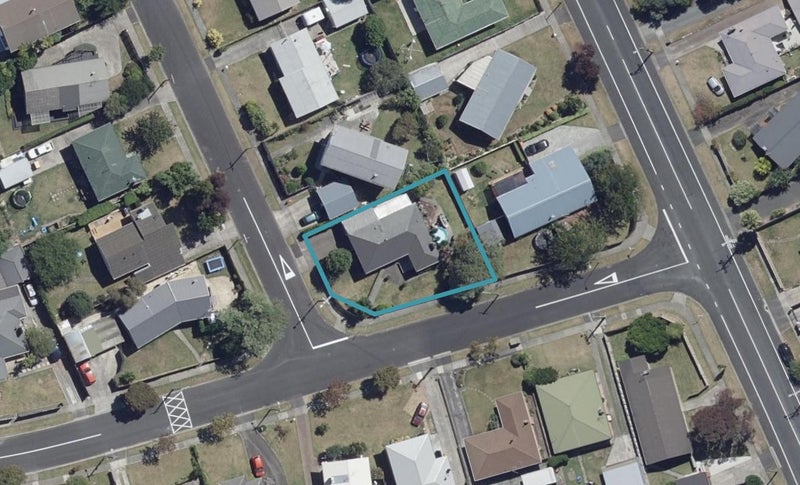 27 Laurence Street, Queenwood, Hamilton - Carousel 1