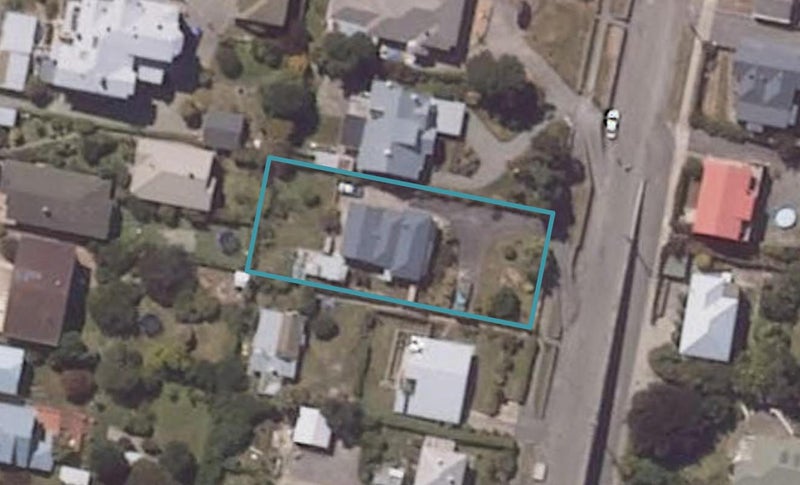 18 Hull Street, South Hill, Oamaru - Carousel 1