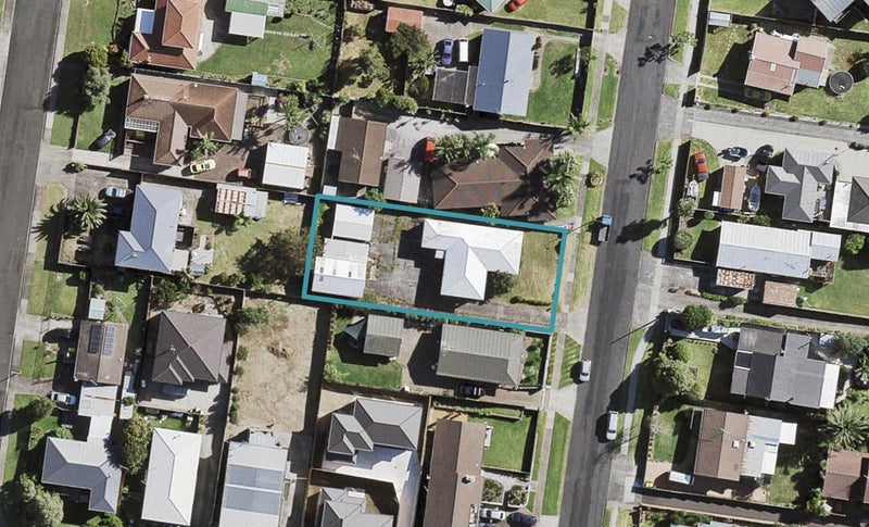 43 Evans Road, Weymouth, Auckland - Carousel 1