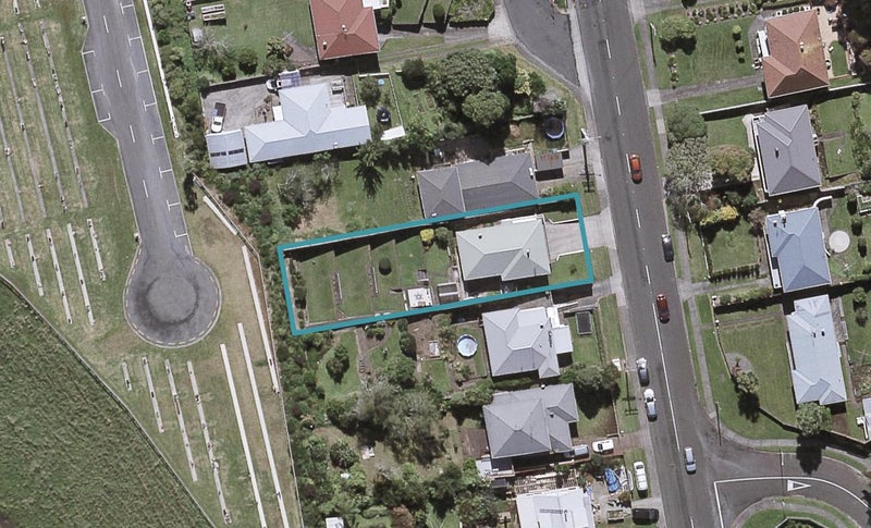 70 Awanui Street, Merrilands, New Plymouth - Carousel 1