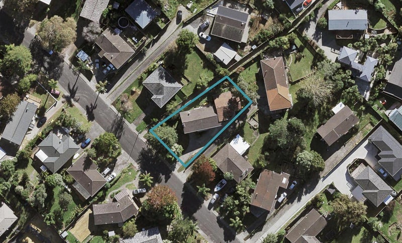 37 Normanton Street, Glenfield, Auckland - Carousel 1
