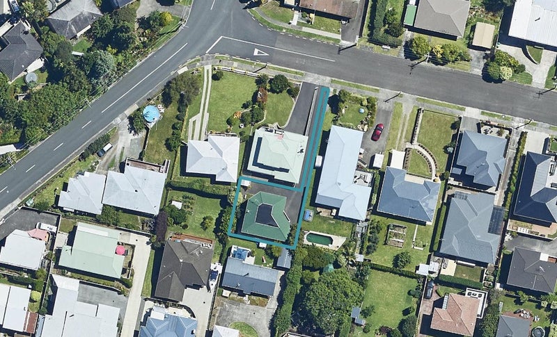 3B Rushton Avenue, Otumoetai, Tauranga - Carousel 1