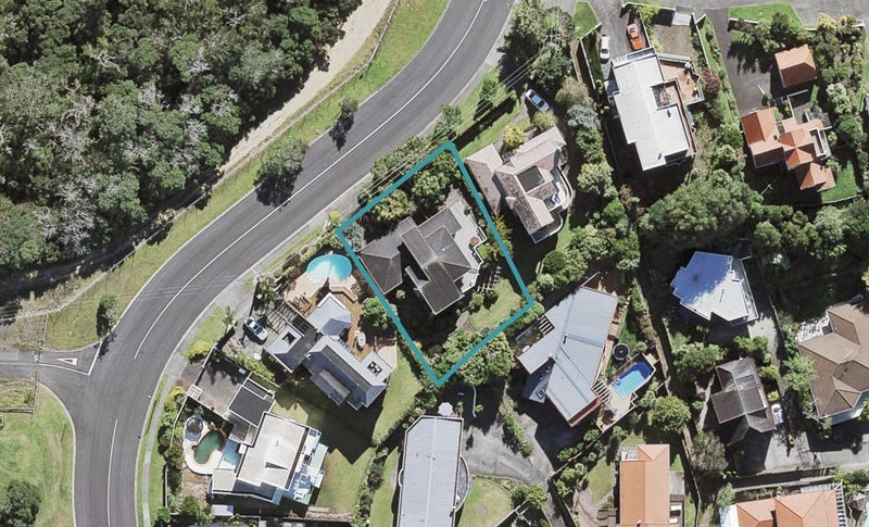54 Onetaunga Road, Chatswood, Auckland - Carousel 1