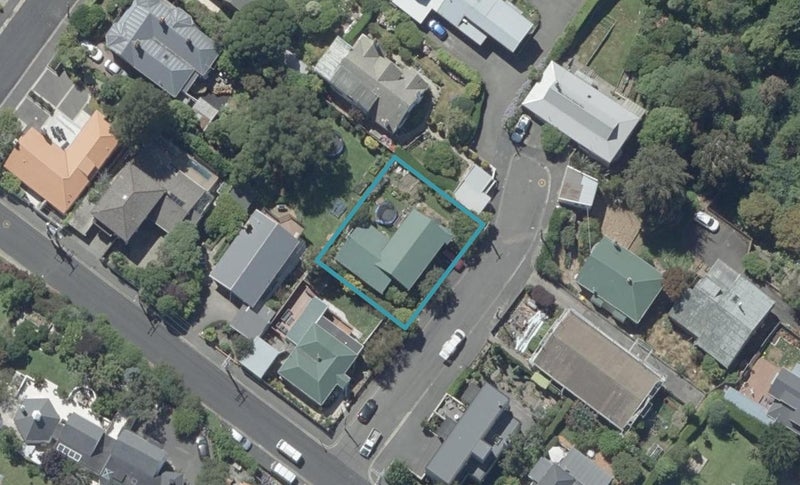 4 Dudley Place, Maori Hill, Dunedin - Carousel 1