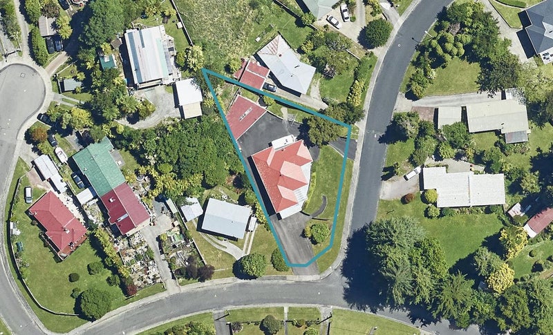 2 Russell Crescent, Western Heights, Rotorua - Carousel 1