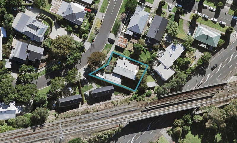 2 Malvern Road, Morningside, Auckland - Carousel 1
