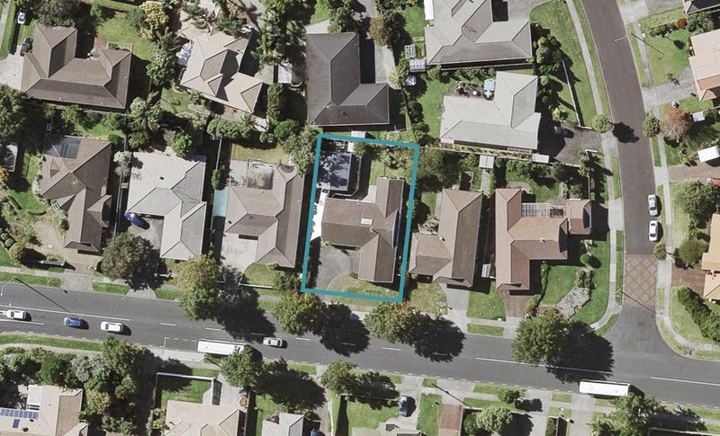 145 Millhouse Drive, Golflands, Auckland - Carousel 1