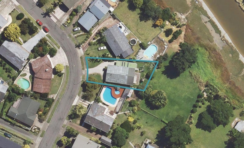 11 Fergusson Drive, Te Hapara, Gisborne - Carousel 1