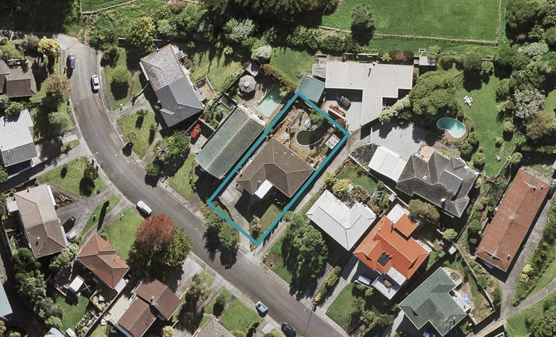 53 Bel Air Drive, Hillsborough, Auckland - Carousel 1