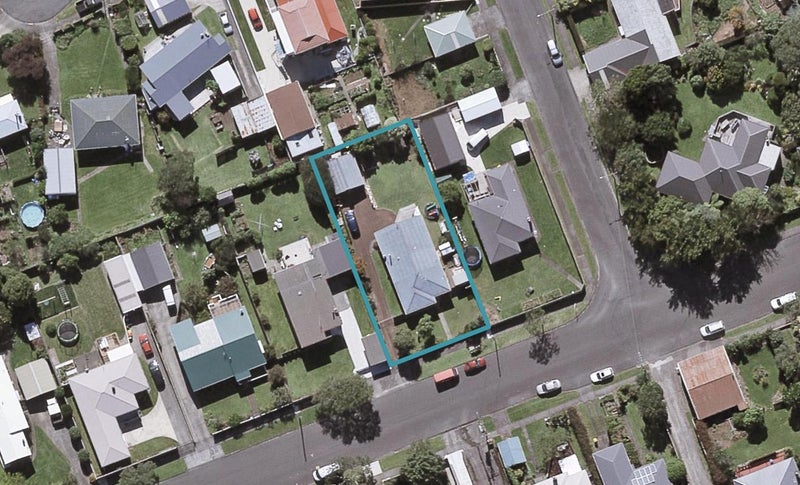 19 Cowling Road, Hurdon, New Plymouth - Carousel 1