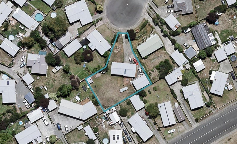 7 Weddell Place, Flaxmere, Hastings - Carousel 1