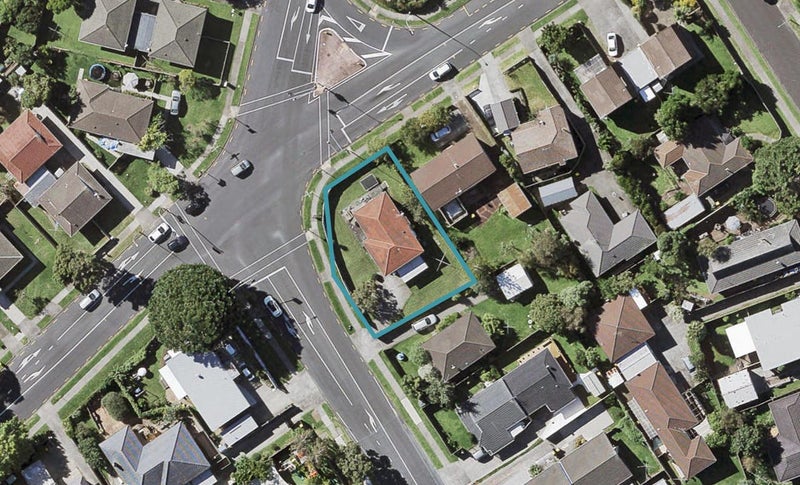 158A Pigeon Mountain Road, Half Moon Bay, Auckland - Carousel 1