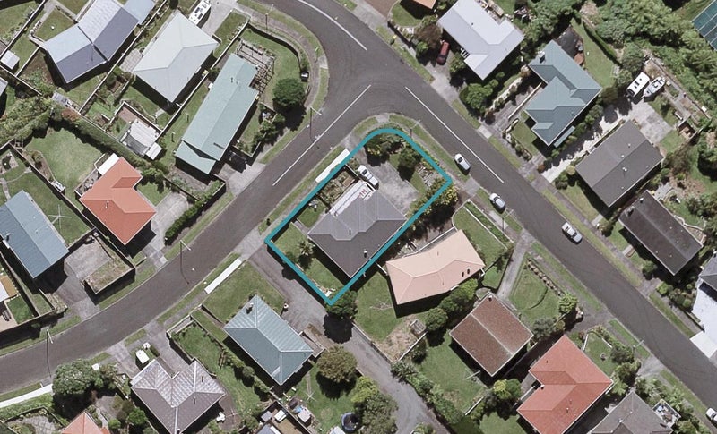 16 Melrose Street, Spotswood, New Plymouth - Carousel 1