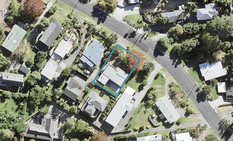 11 Marina Road, Torbay, Auckland - Carousel 1