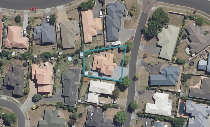 4 Castlewold Place, Huntington, Hamilton - Carousel 1