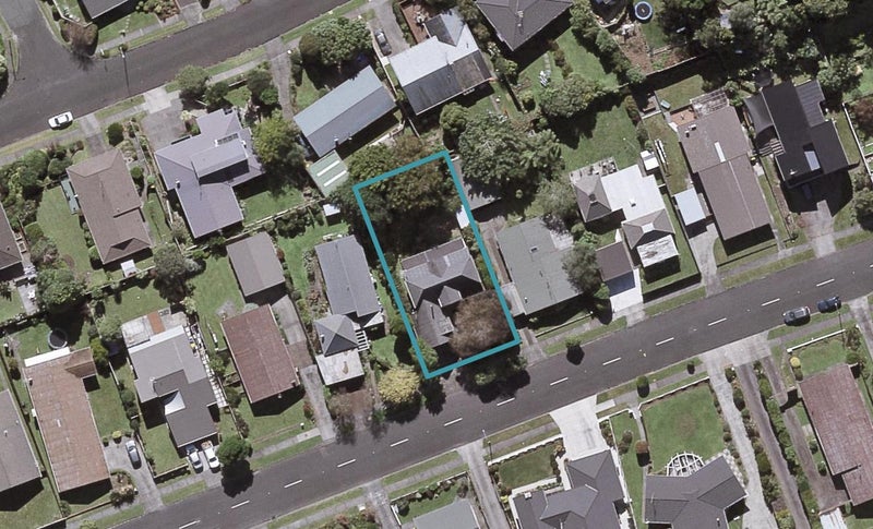12 Wesley Avenue, Frankleigh Park, New Plymouth - Carousel 1