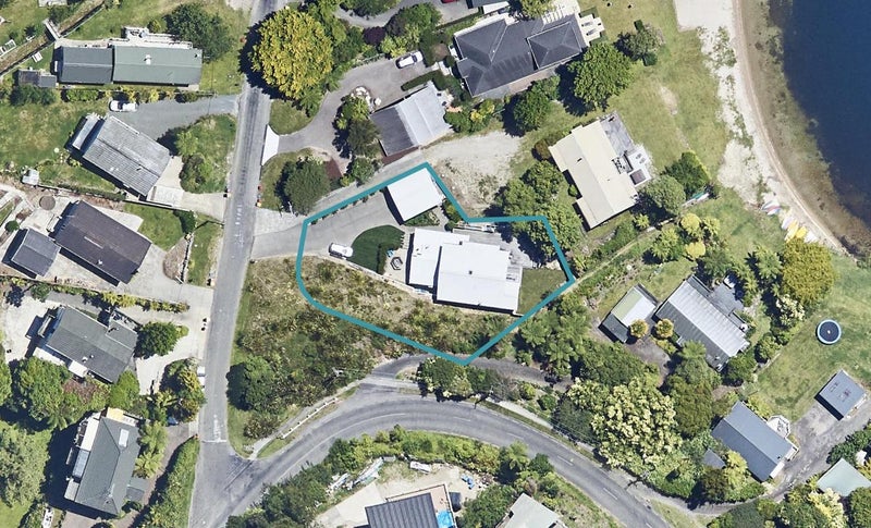 1 Steep Street, Lake Okareka, Rotorua - Carousel 1