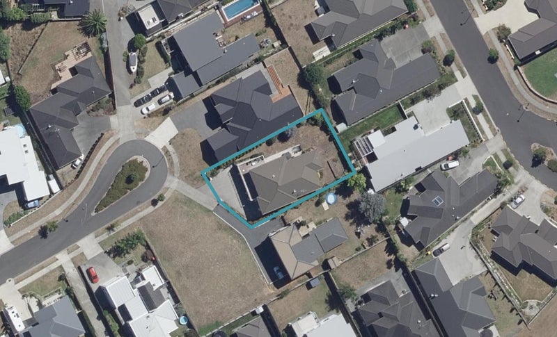 22 Raddington Way, Huntington, Hamilton - Carousel 1