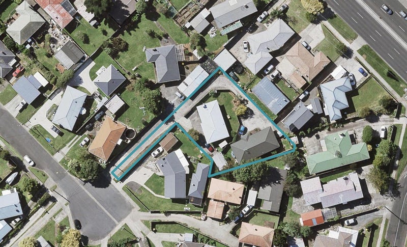 2/10 Dolphin Street, Pakuranga, Auckland - Carousel 1