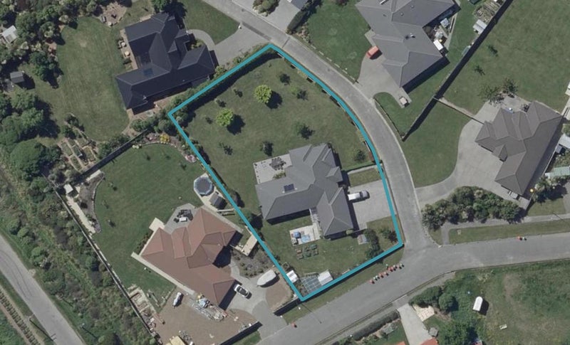 3 Deavoll Place, Heathcote Valley, Christchurch - Carousel 1