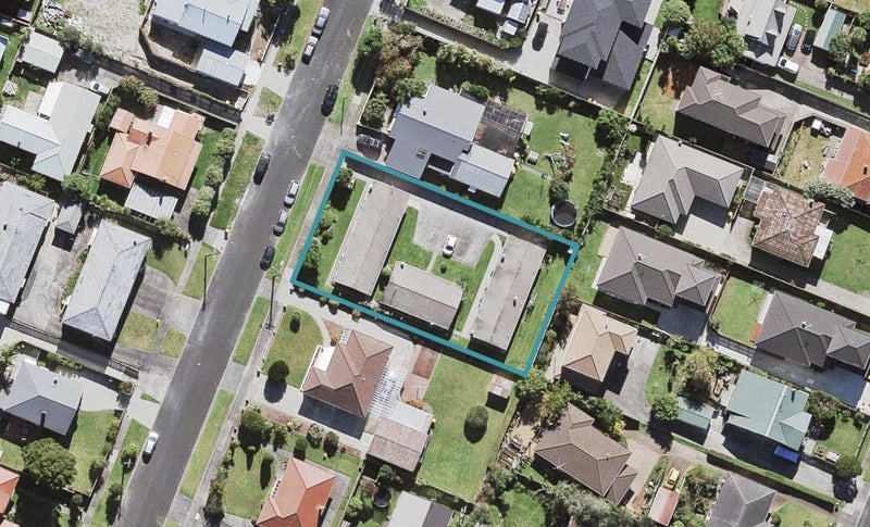 10 Karaka Street, New Lynn, Auckland - Carousel 1
