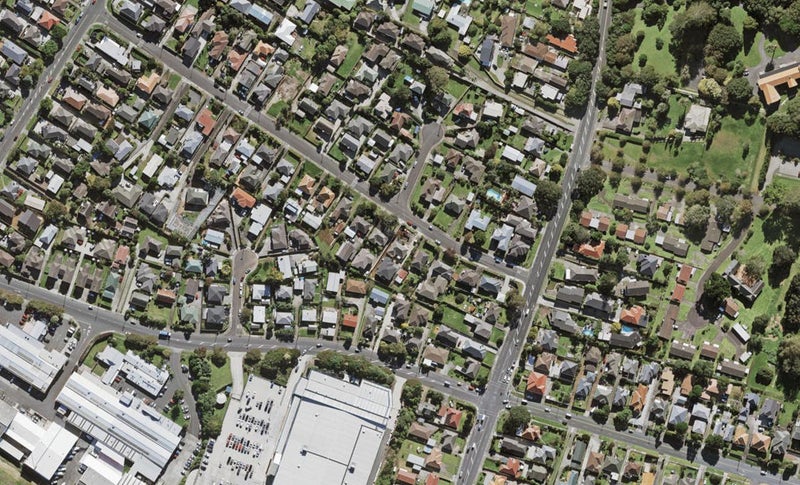 8 Haughey Avenue, Three Kings, Auckland - Carousel 1