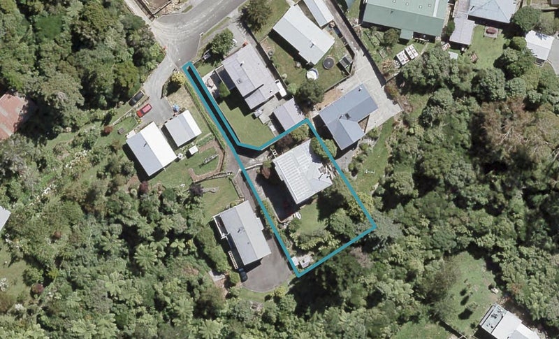 7 Serenity Grove, Maoribank, Upper Hutt - Carousel 1
