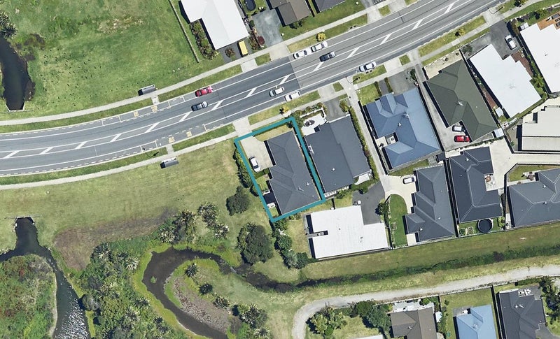 298 Carmichael Road, Brookfield, Tauranga - Carousel 1