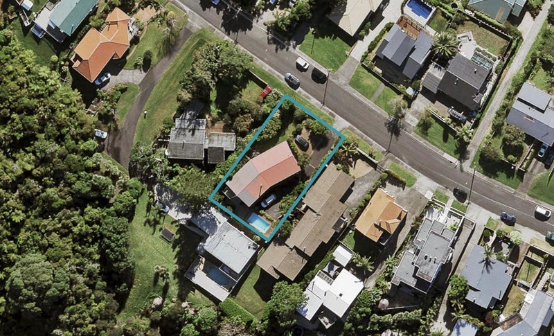 5 Hoskins Avenue, Hillsborough, Auckland - Carousel 1