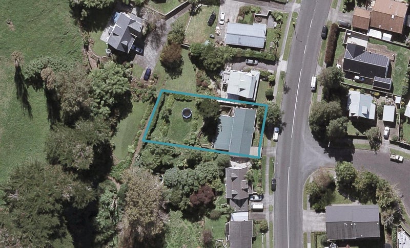 69 Heta Road, Highlands Park, New Plymouth - Carousel 1