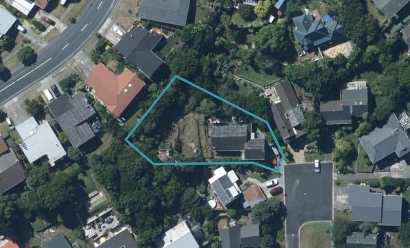 14 Cannon Lane, Whitby, Porirua - Carousel 1