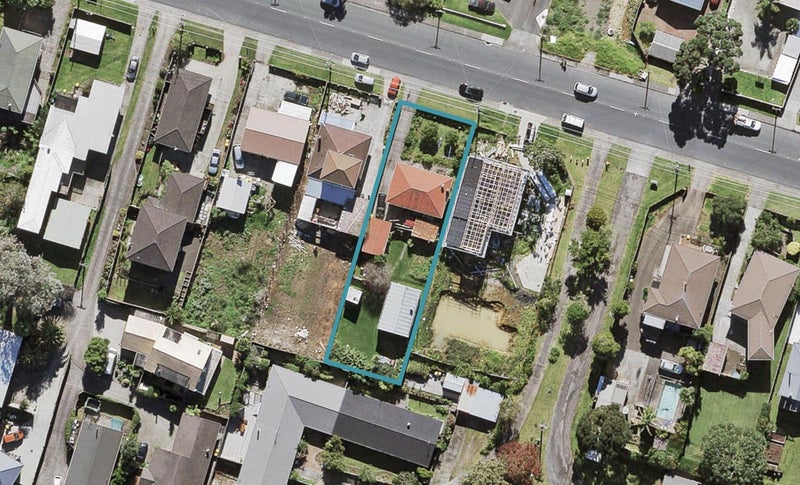 87 Royal Road, Massey, Auckland - Carousel 1