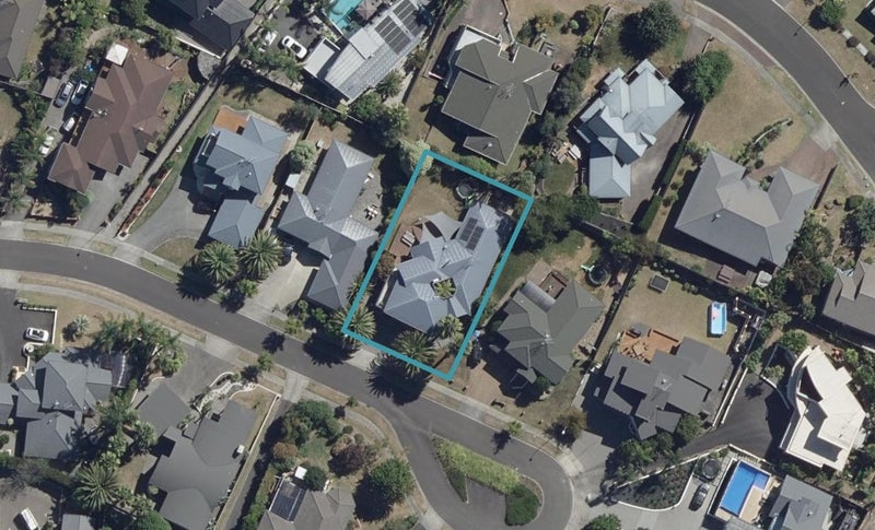 9 Jefferson Heights, Western Heights, Hamilton - Carousel 1