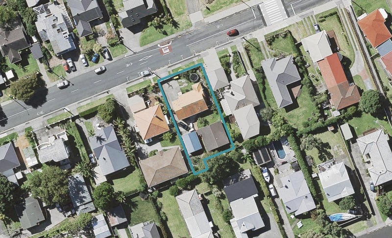 5 Winscombe Street, Belmont, Auckland - Carousel 1