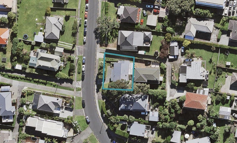 10 Colonial Road, Birkenhead, Auckland - Carousel 1