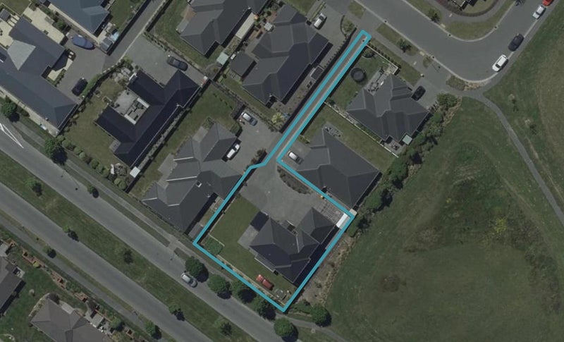 16 Josephine Crescent, Aidanfield, Christchurch - Carousel 1