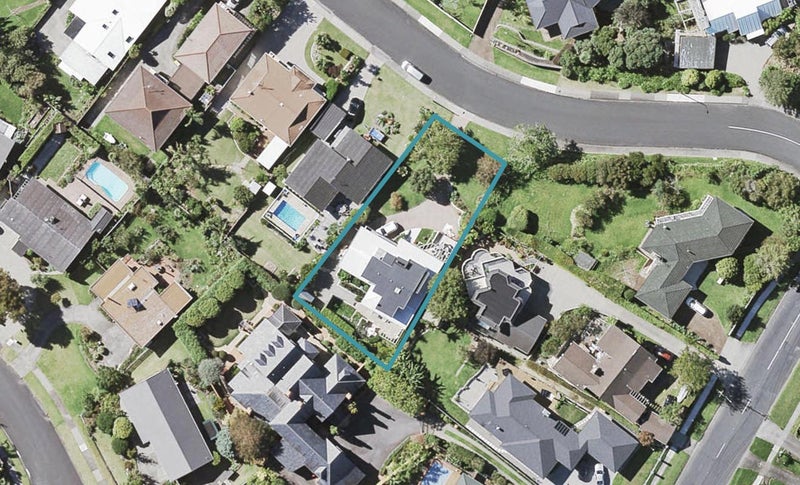 4 Paisley Street, Mellons Bay, Auckland - Carousel 1