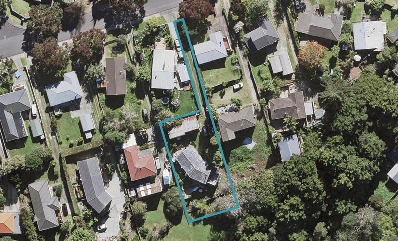 27 Castleton Street, Birkdale, Auckland - Carousel 1