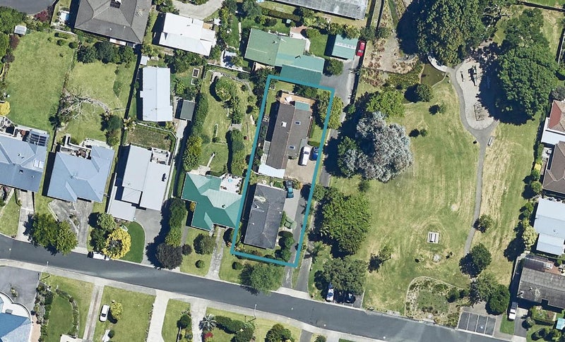 17A Rutherford Street, Otumoetai, Tauranga - Carousel 1