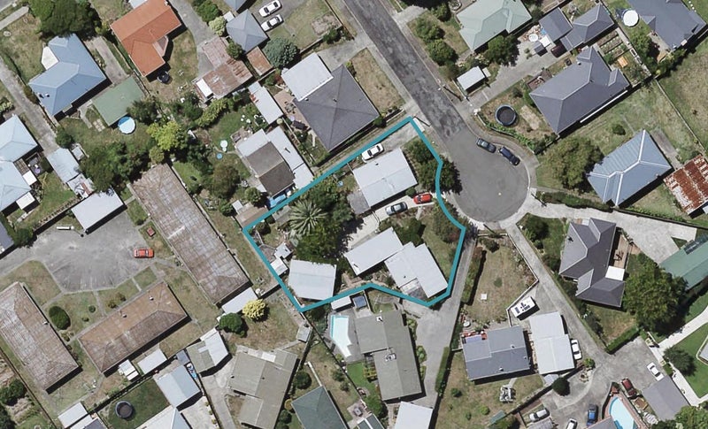 202 Caroline Place, Mayfair, Hastings - Carousel 1