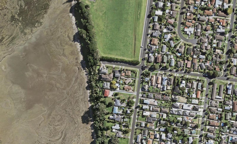 56 Waimai Avenue, Weymouth, Auckland - Carousel 1