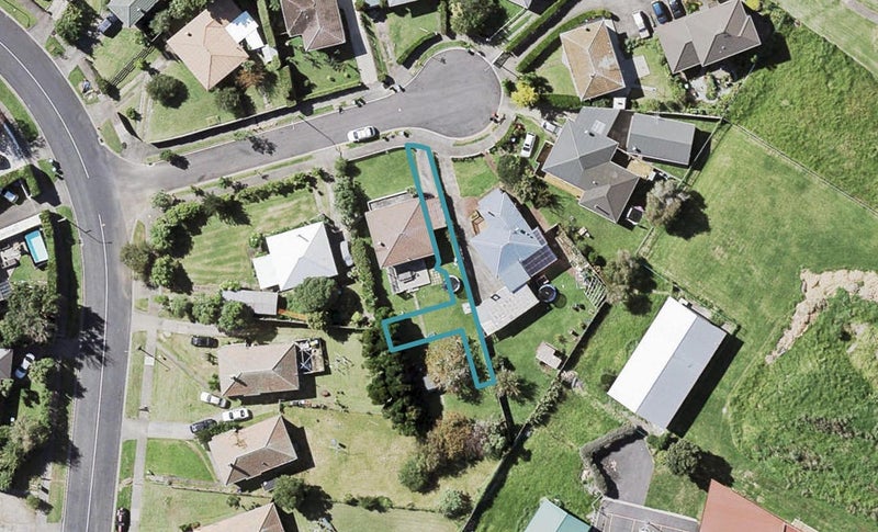 3B Greenway Place, Glen Innes, Auckland - Carousel 1