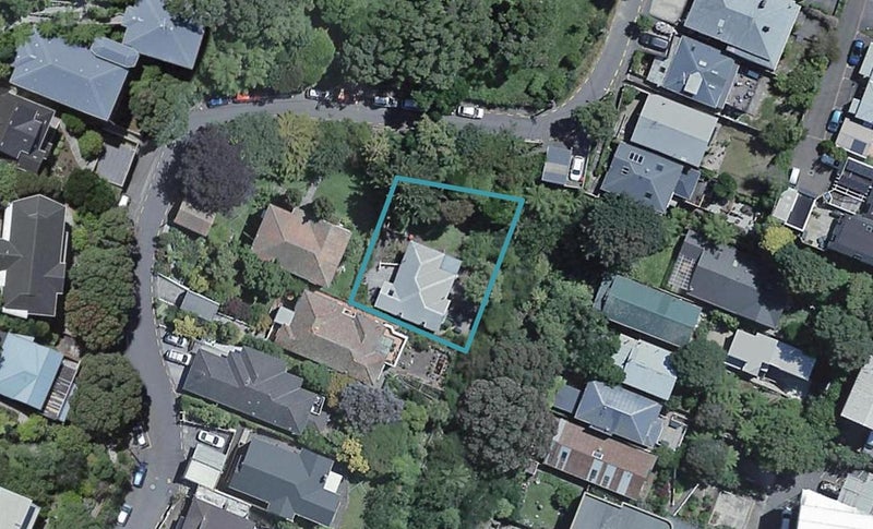 8 Mckenzie Terrace, Kelburn, Wellington - Carousel 1