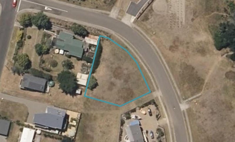 28 Taonui Street, Waitārere Beach, Levin - Carousel 1