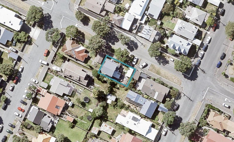 15 Makaro Street, Eastbourne, Lower Hutt - Carousel 1
