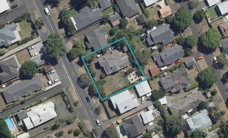 248 River Road, Claudelands, Hamilton - Carousel 1