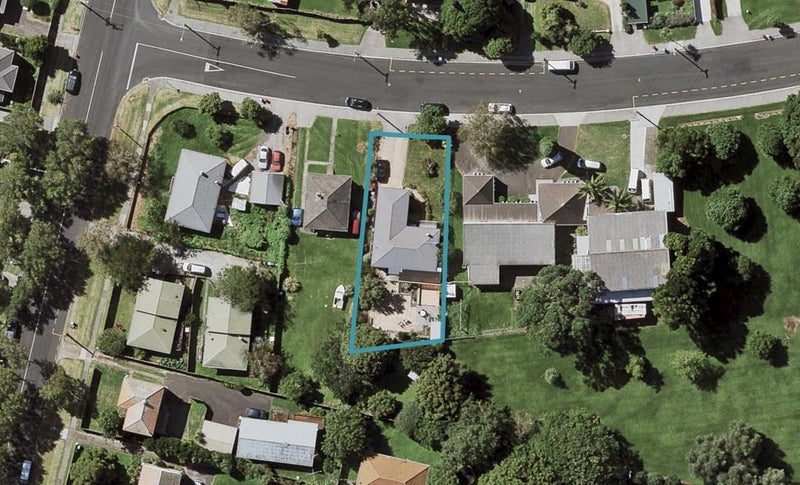 4 Court Crescent, Panmure, Auckland - Carousel 1