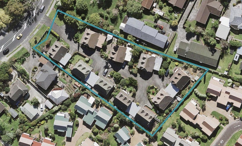 6/47 Edmonton Road, Henderson, Auckland - Carousel 1