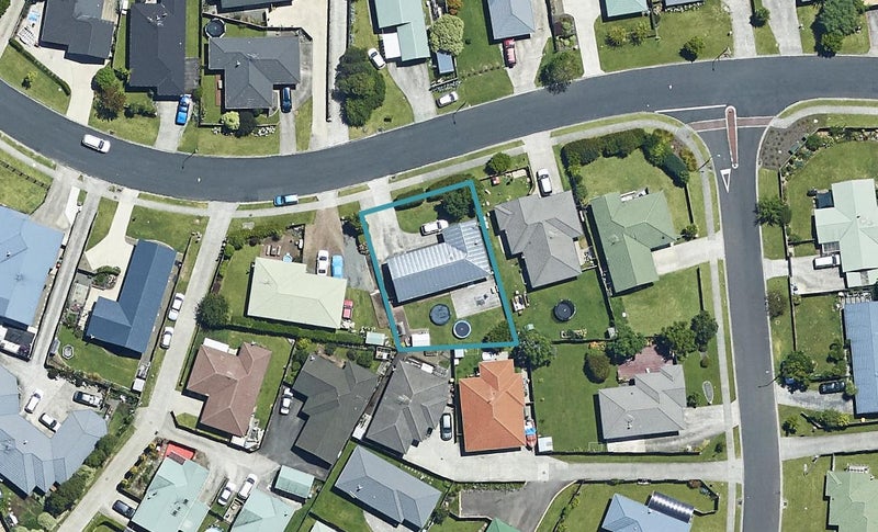 33 Solomon Street, Brookfield, Tauranga - Carousel 1